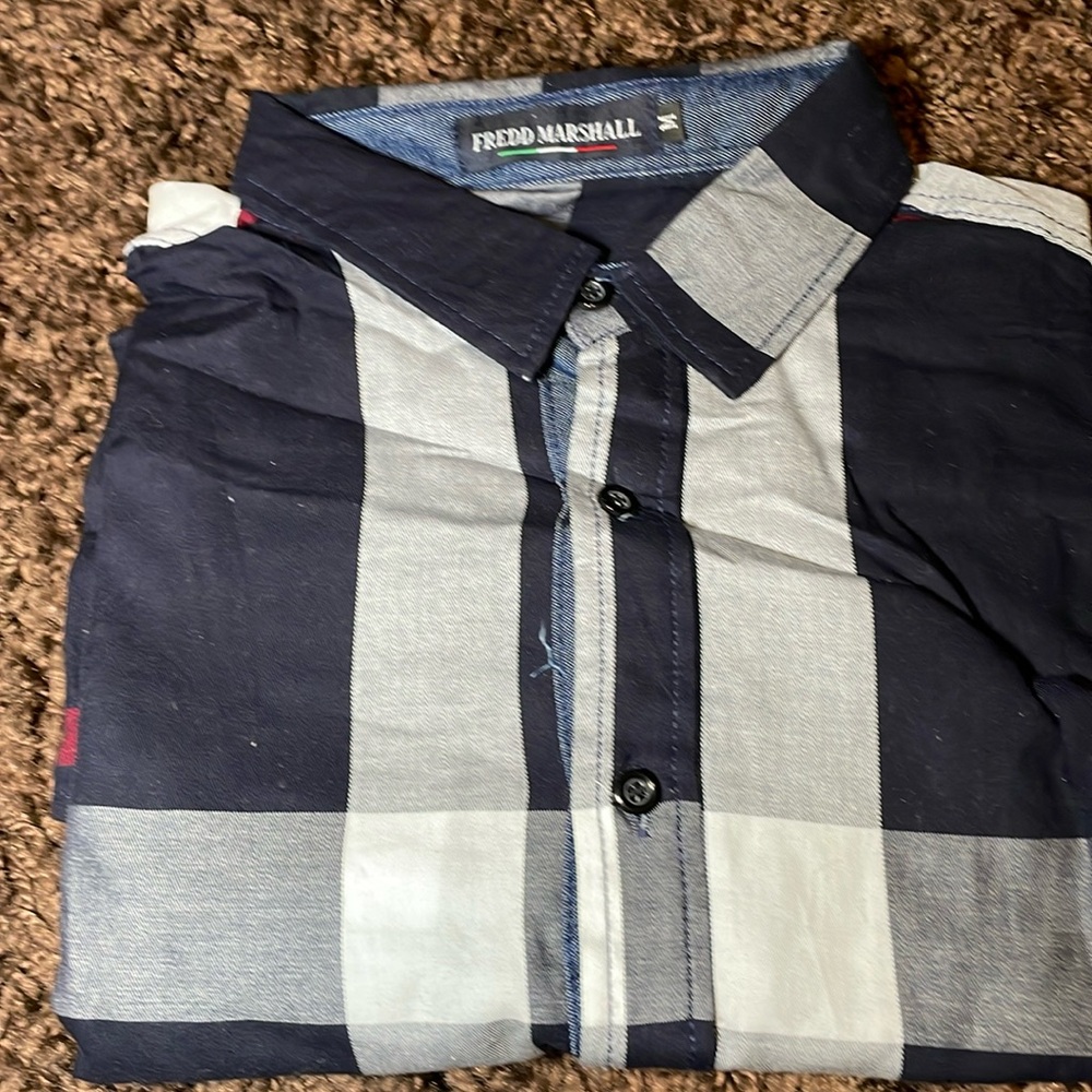 Fredd marshell shirt size medium brand new